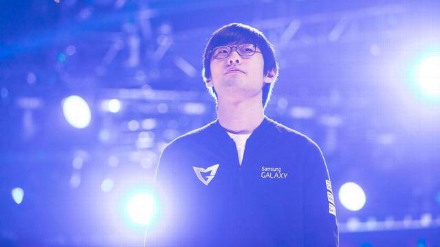 IMP ：每个人的立场不同 我谁都不站 我是来打比赛的 不是吵架的