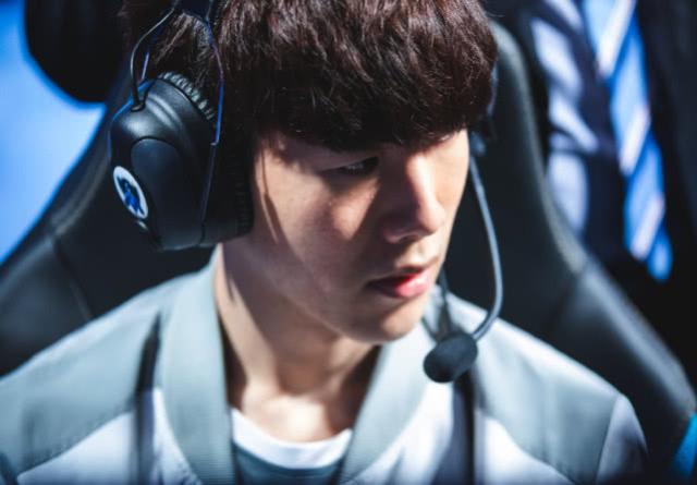 LPL夏季赛W3D1：D组大乱斗开始！ Weibo Gaming vs Ultra Prime ，AL再战NIP